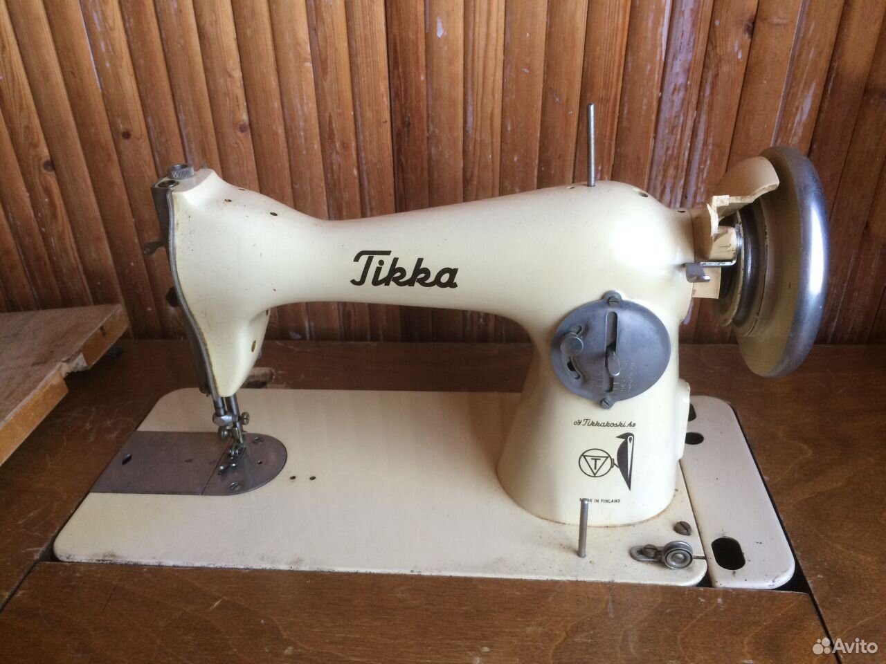 Тикка швейная машина купить. Швейная машина " tikka" (финляндия). Швейная машинка tikka электрическая. Швейная машина пмз зингер. Машинка тикка.