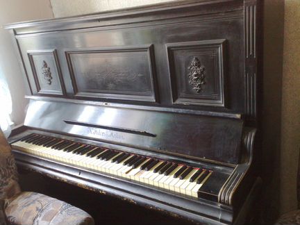 Антиквариат пианино черное