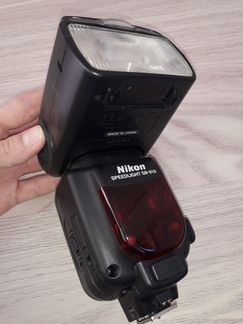 Продаю фотовспышку Nikon SB-910