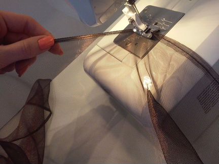 Подшив ремонт одежды/шторы