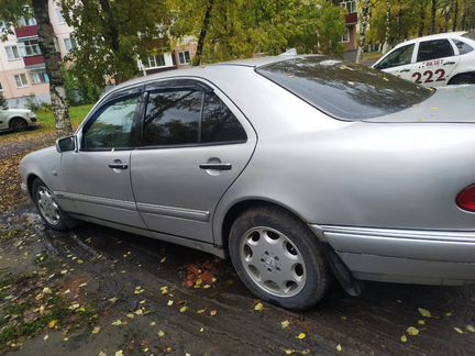Mercedes-Benz E-класс 2.0 AT, 1998, седан
