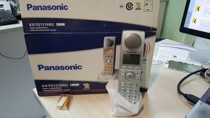 Радиотелефон Dect Panasonic KX-TG7175RUS Виброфон