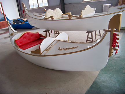 Лодка Гондола