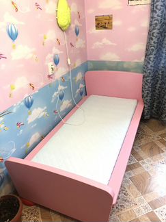 Детский шкаф и детская кровать IKEA