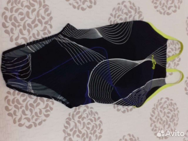 Купальник для девочки и очки