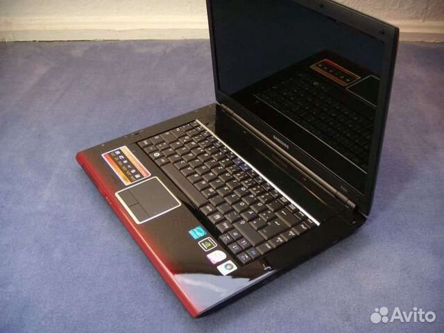 Ноутбук Samsung r560