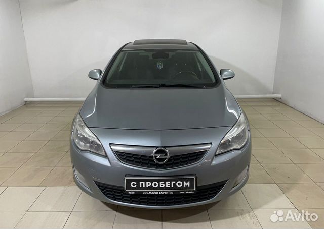 Opel Astra `2011