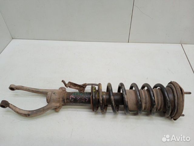 Амортизатор передний Toyota Mark 2 X110 2.0 1G-FE