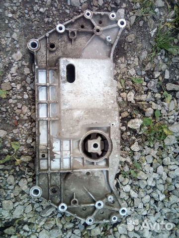 Подрамник VAG центральная часть