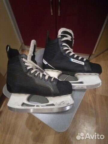 Коньки хоккейные