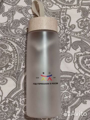 Бутылка для воды из пластика, стекла и алюминия