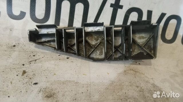 Крепление заднего бампера Тойота Королла Е120