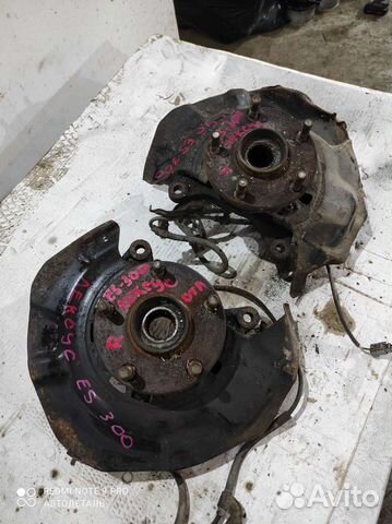 Кулак поворотный передний правый Toyota Camry v40