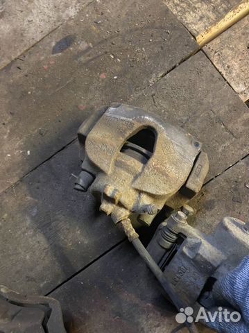 Суппорт передний правый Renault Megane 2