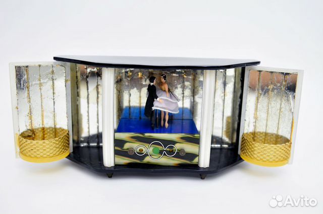 Бальный Зал Японская Музыкальная Шкатулка