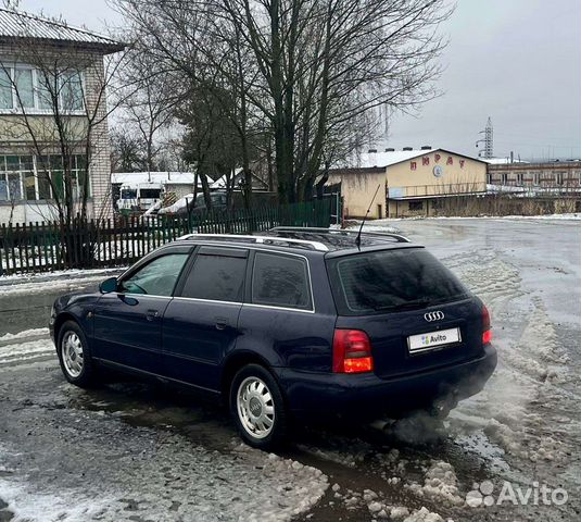 Audi A4 2.4 AT, 1998, 197 000 км