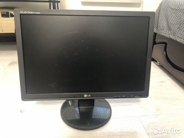 Монитор LG 19 дюймов