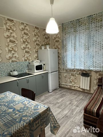 

1-к. квартира, 38 м², 2/3 эт.