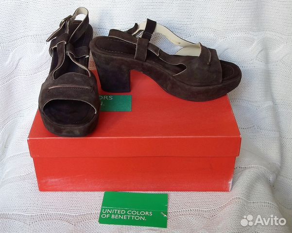 Босоножки на платформе Benetton из замши. Новые Босоножки на платформе Benetton из замши. Новые