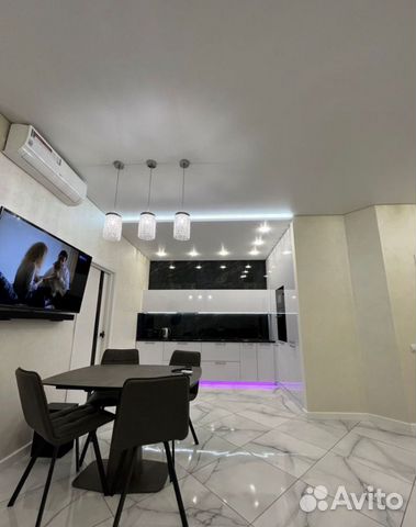 

2-к. квартира, 56 м², 1/10 эт.