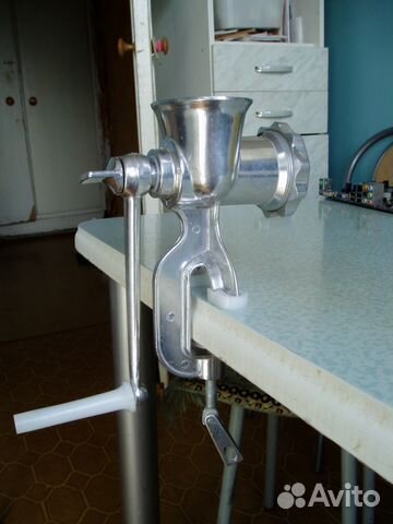 Новая винтажная ручная мясорубка СССР