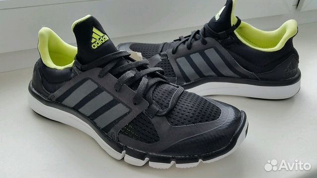 Новые Adidas кроссовки 36 р