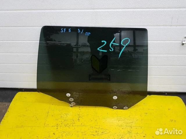 Стекло заднее правое Subaru Forester, SF5, EJ20