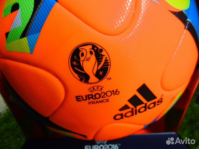 Зимний Футбольный мяч Adidas euro16 (Оригинал) Зимний Футбольный мяч Adidas euro16 (Оригинал)
