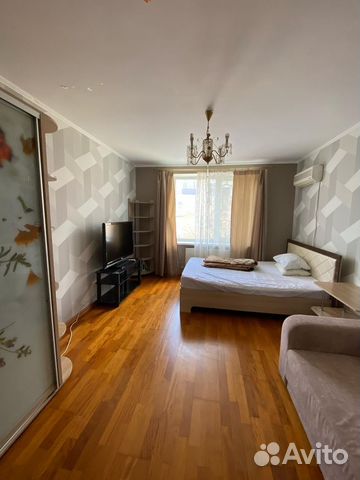 

1-к. квартира, 42 м², 2/5 эт.