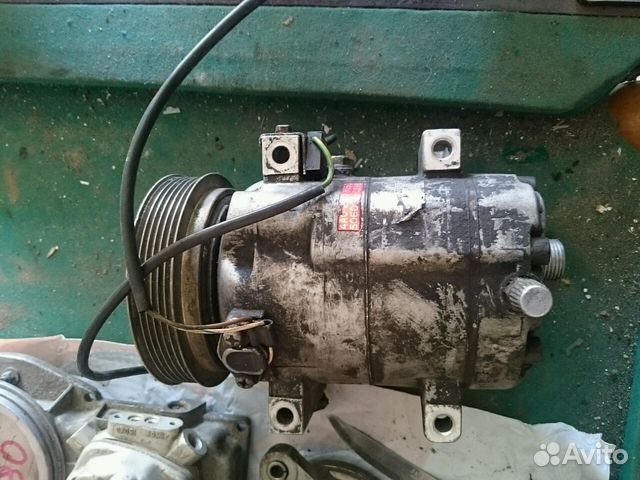 Компрессор кондиционера audi C4 100 A6