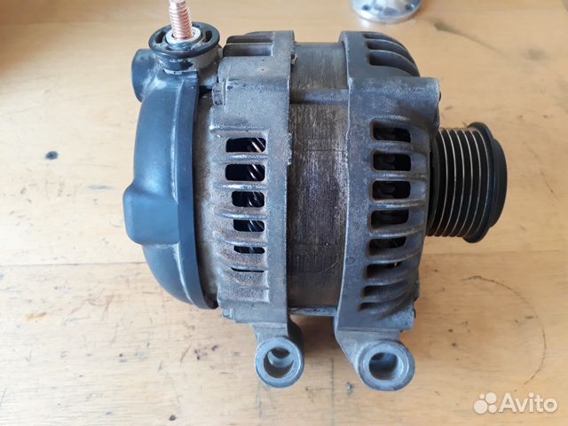 Генератор Land Rover Discovery 4 2.7d LR013843 Генератор Land Rover Discovery 4 2.7d LR013843