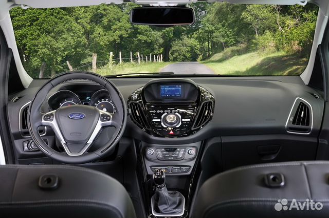 Торпедо (подушка, панель, парприз) на Ford B-Max