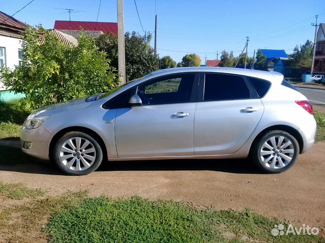 Opel Astra 1.4 МТ, 2011, 133 000 км