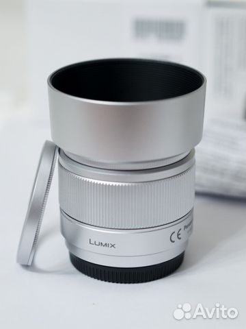 Panasonic Lumix H-H025E 25mm f/1.7 Panasonic Lumix H-H025E 25mm f/1.7