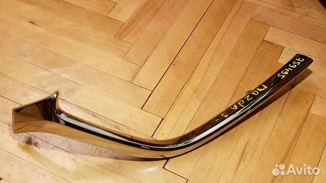 Молдинг решетки радиатора правый Mazda 3 15-19г Молдинг решетки радиатора правый Mazda 3 15-19г