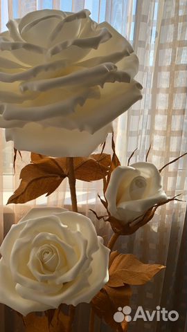 Торшеры, прикроватные ночники, ростовые цветы