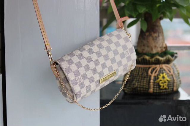 Сумка Louis Vuitton LV белая Сумка Louis Vuitton LV белая