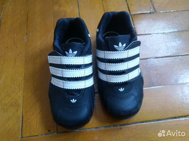 Кроссовки adidas