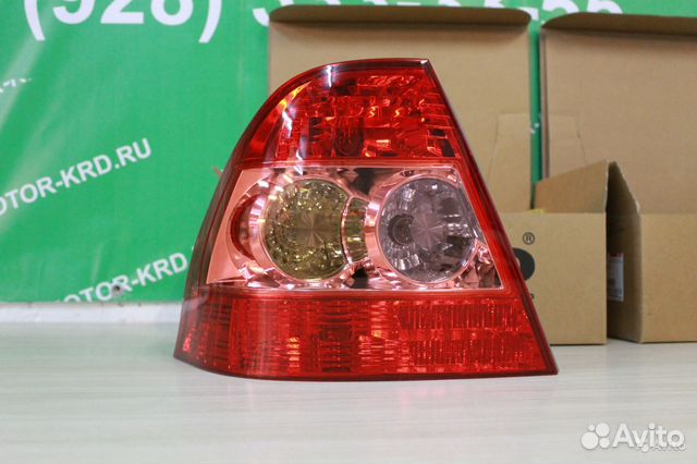 Фонарь задний Toyota Corolla E120 седан 2004