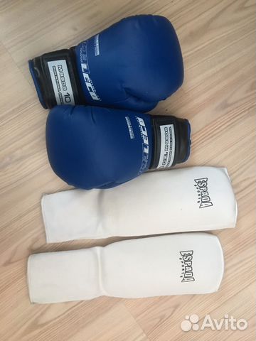 Продам боксерские перчатки+щитки