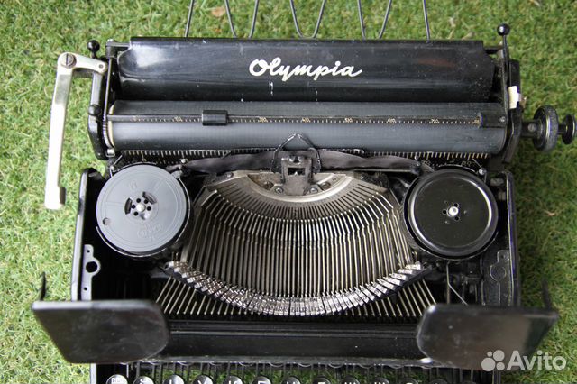 Пишущая печатная машинка полевая 1946 год Olympia Пишущая печатная машинка полевая 1946 год Olympia