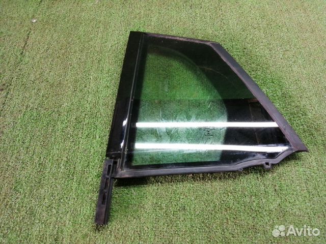 Форточка двери задняя левая Mercedes-Benz