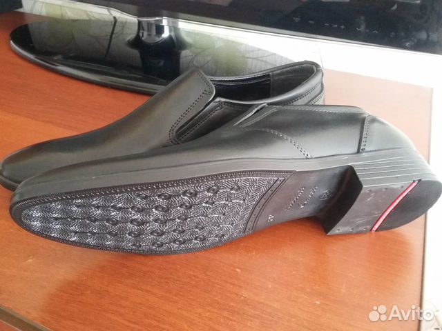 Новые кожаные туфли мужские