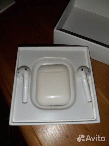 Apple AirPods 1 версия