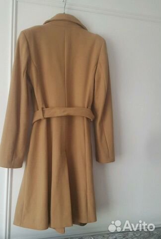 Новое шерстяное пальто Sisley Новое шерстяное пальто Sisley