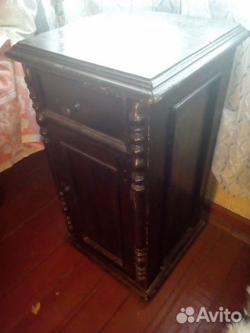 Старинный Сервант, Буфет из красного дерева IX век Старинный Сервант, Буфет из красного дерева IX век