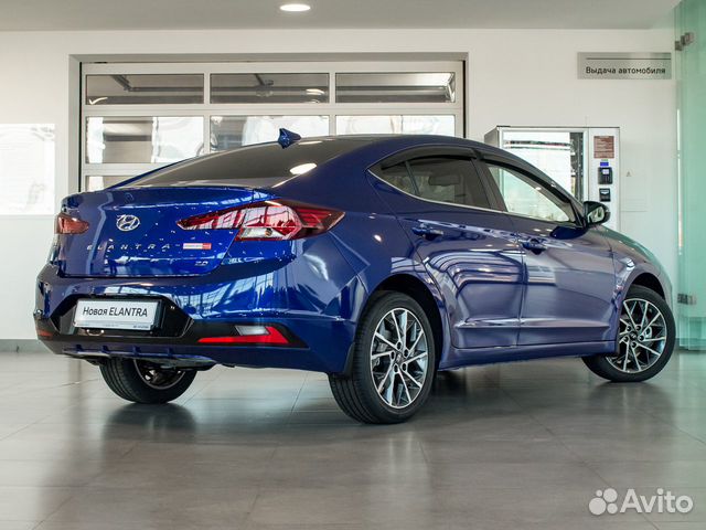 Hyundai Elantra 2.0 AT, 2019