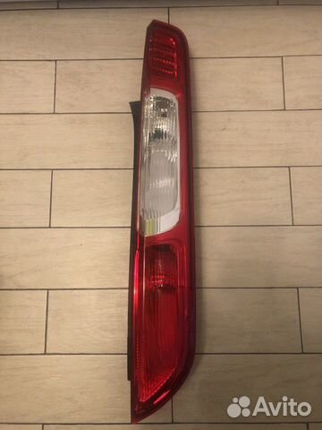 Фонарь задний внешний правый Ford Focus хетчбэк (2 Фонарь задний внешний правый Ford Focus хетчбэк (2