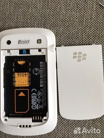 Телефон BlackBerry 9900 Телефон BlackBerry 9900