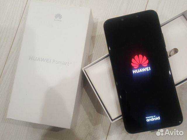 Новый Huawei P Smart Plus 4/64GB
